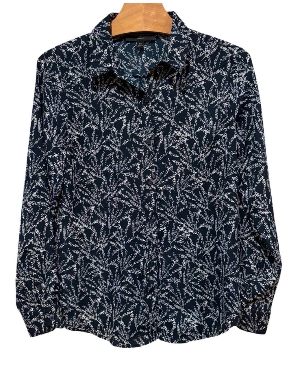 Banana Republic Classic Fit Button Up Shirt Navy White Print XS